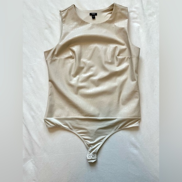 Express Body Contour Croc Faux Leather High Neck Thong Bodysuit Size L - Picture 1 of 2